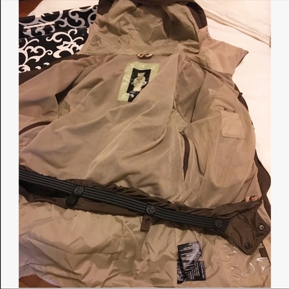 Burton ski / snowboarding jacket - Picture 4 of 4